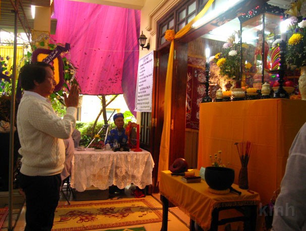 2-KMH kinh vieng.jpg